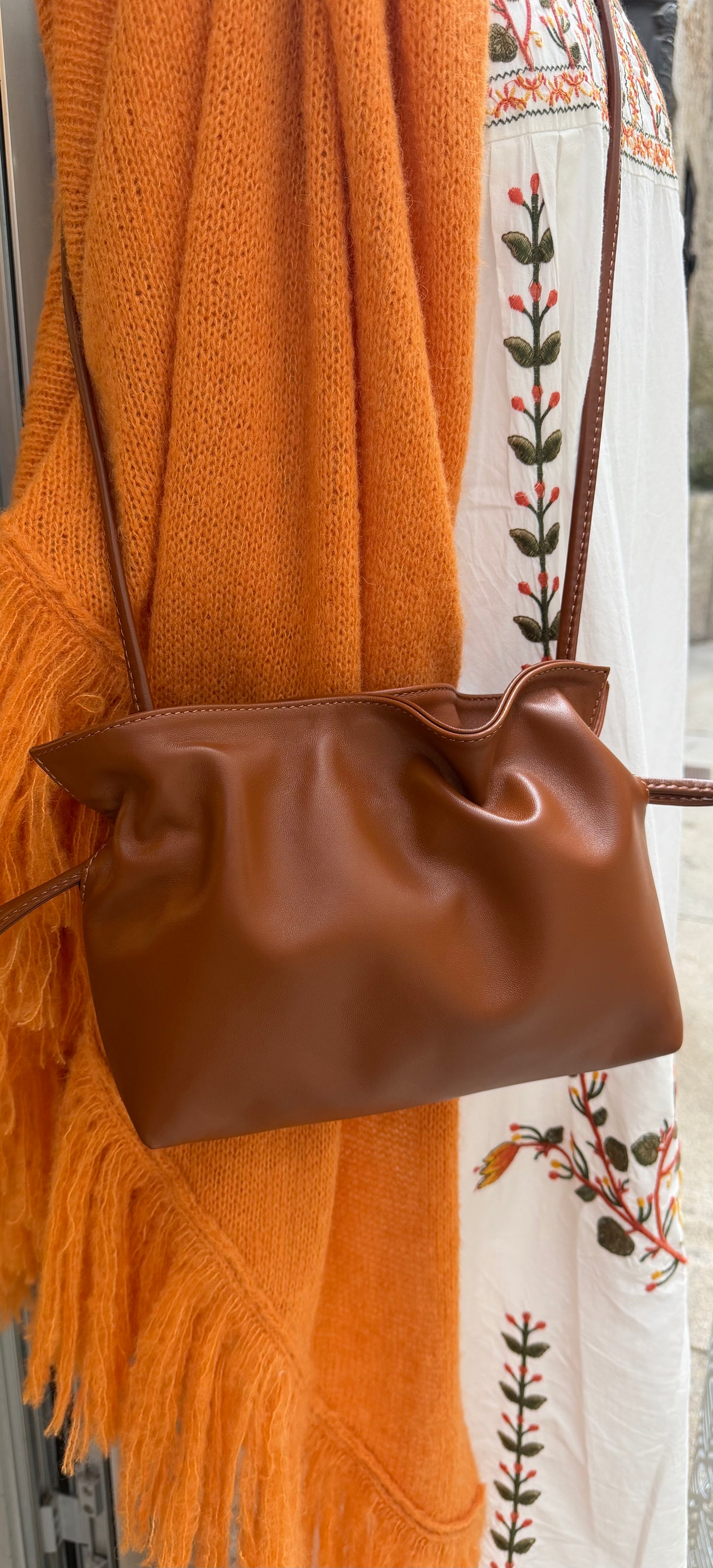 Bolso marrón puel
