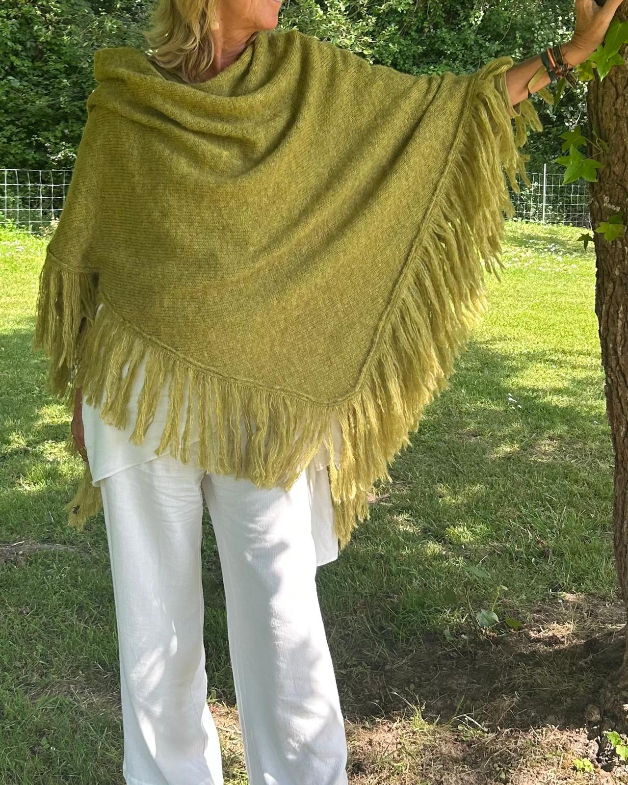 Chales Alana - Alpaca y seda con pico
