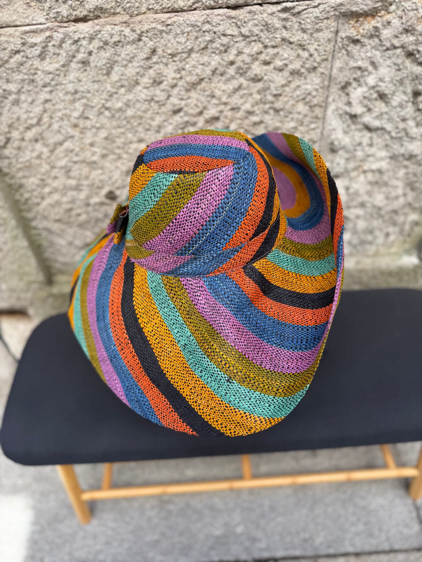 Pamela multicolor