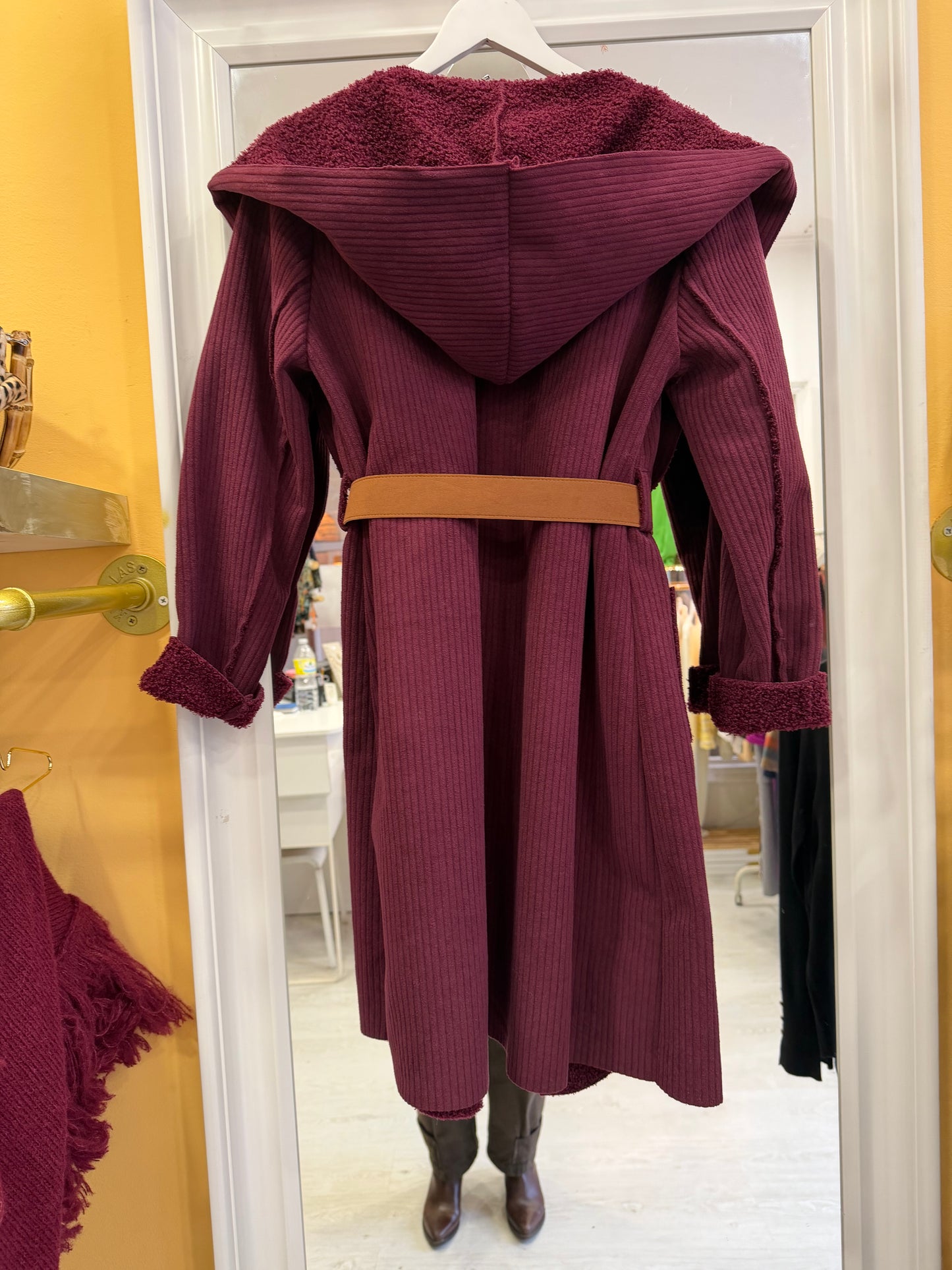 Abrigo burdeos