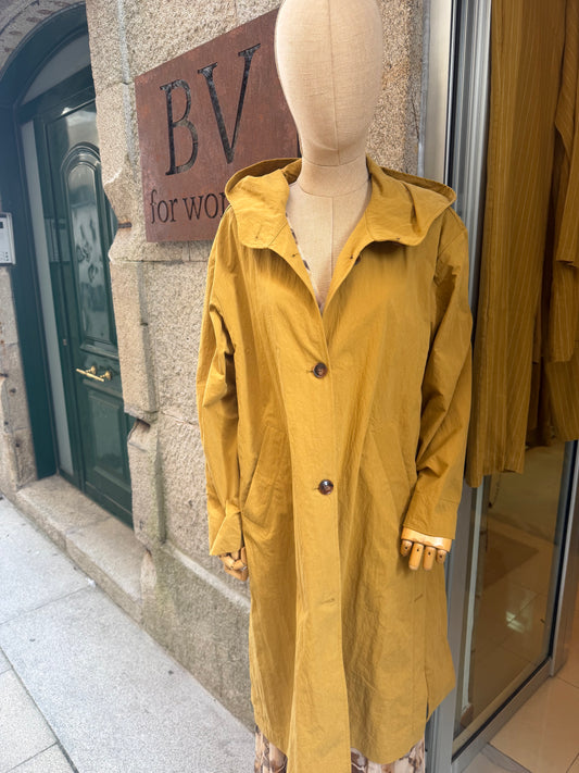 Trench amarillo